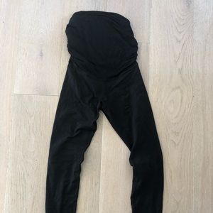 Beyond Yoga maternity midi leggings